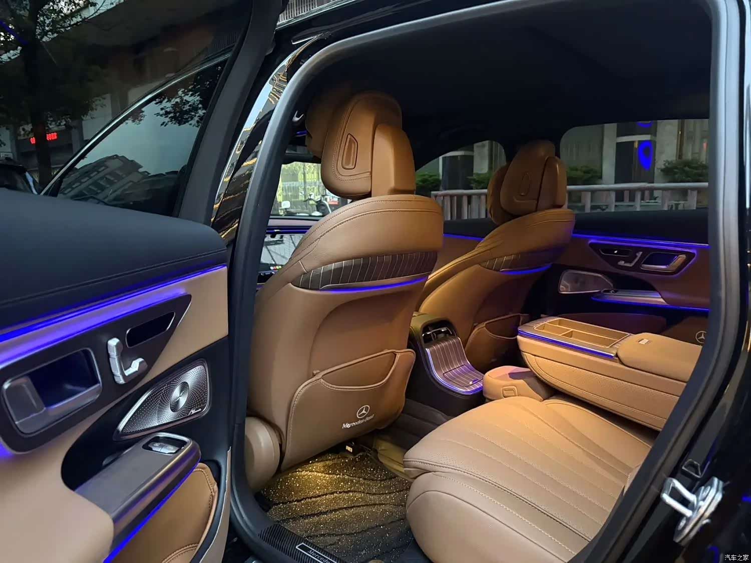 Mercedes-Benz E-Class, 2025 6