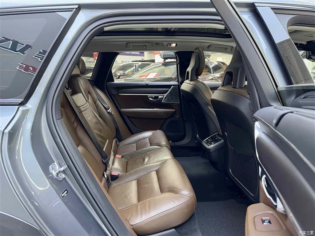 Volvo V90, 2018 8