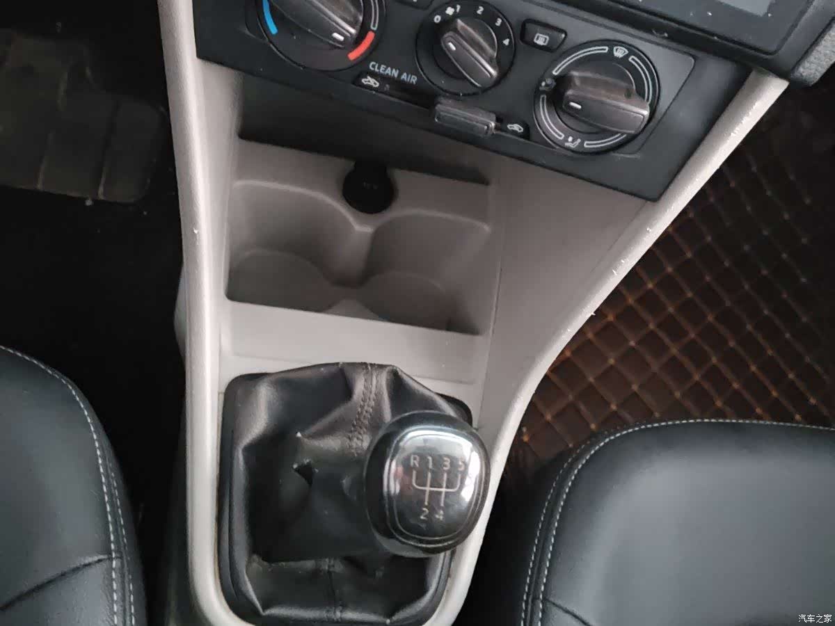Skoda Rapid, 2016 12