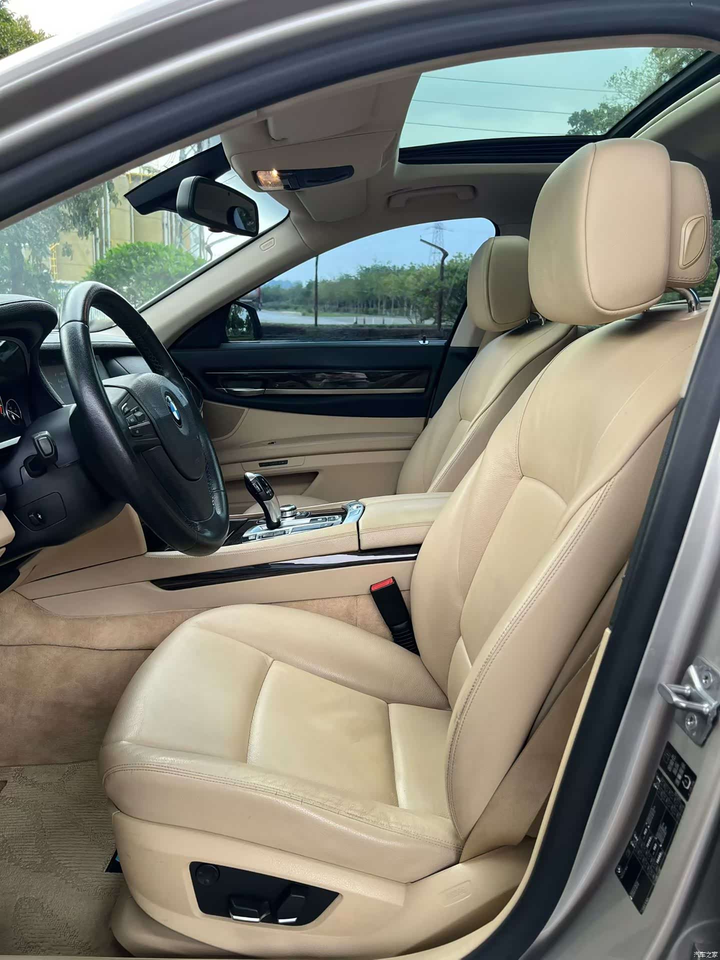 BMW 7 Series, 2011 7