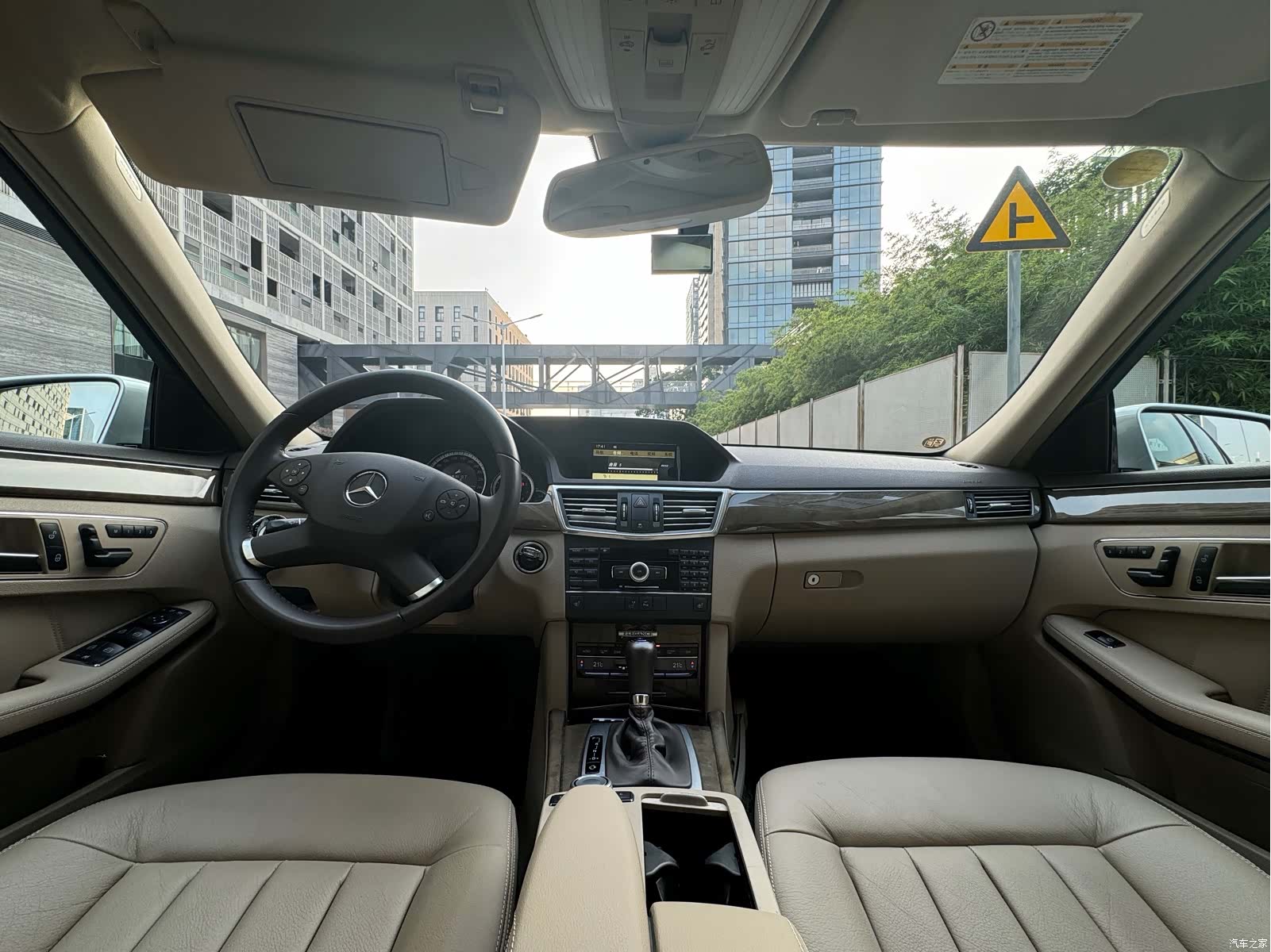 Mercedes-Benz E-Class, 2010 12