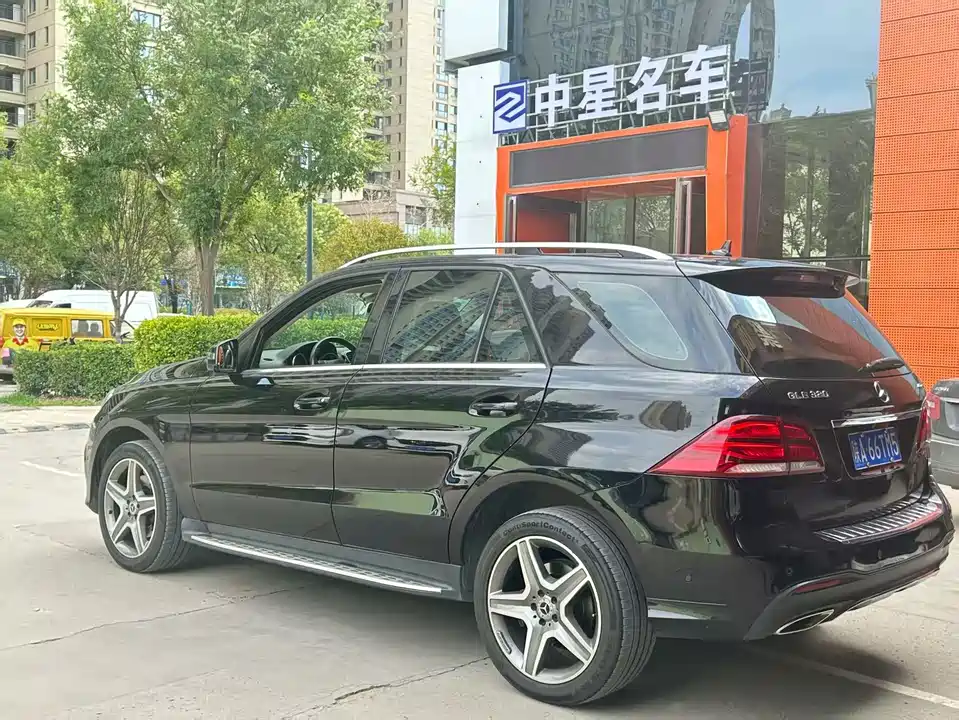 Mercedes-Benz GLE Mercedes-Benz GLE