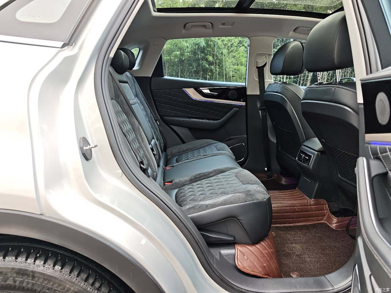 Hongqi HS5, 2021 14