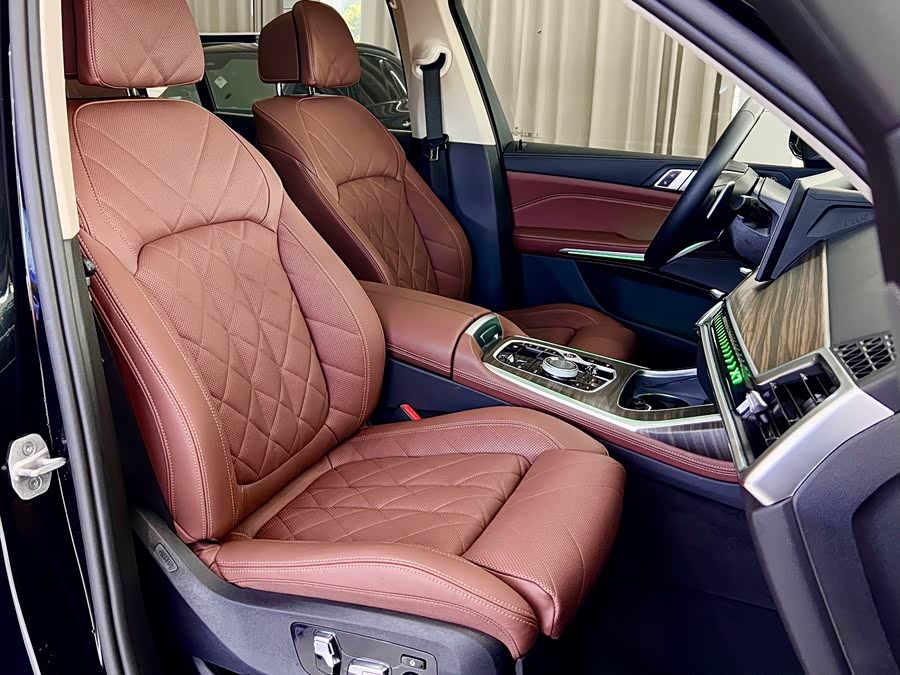 BMW X7 2025, фото 8