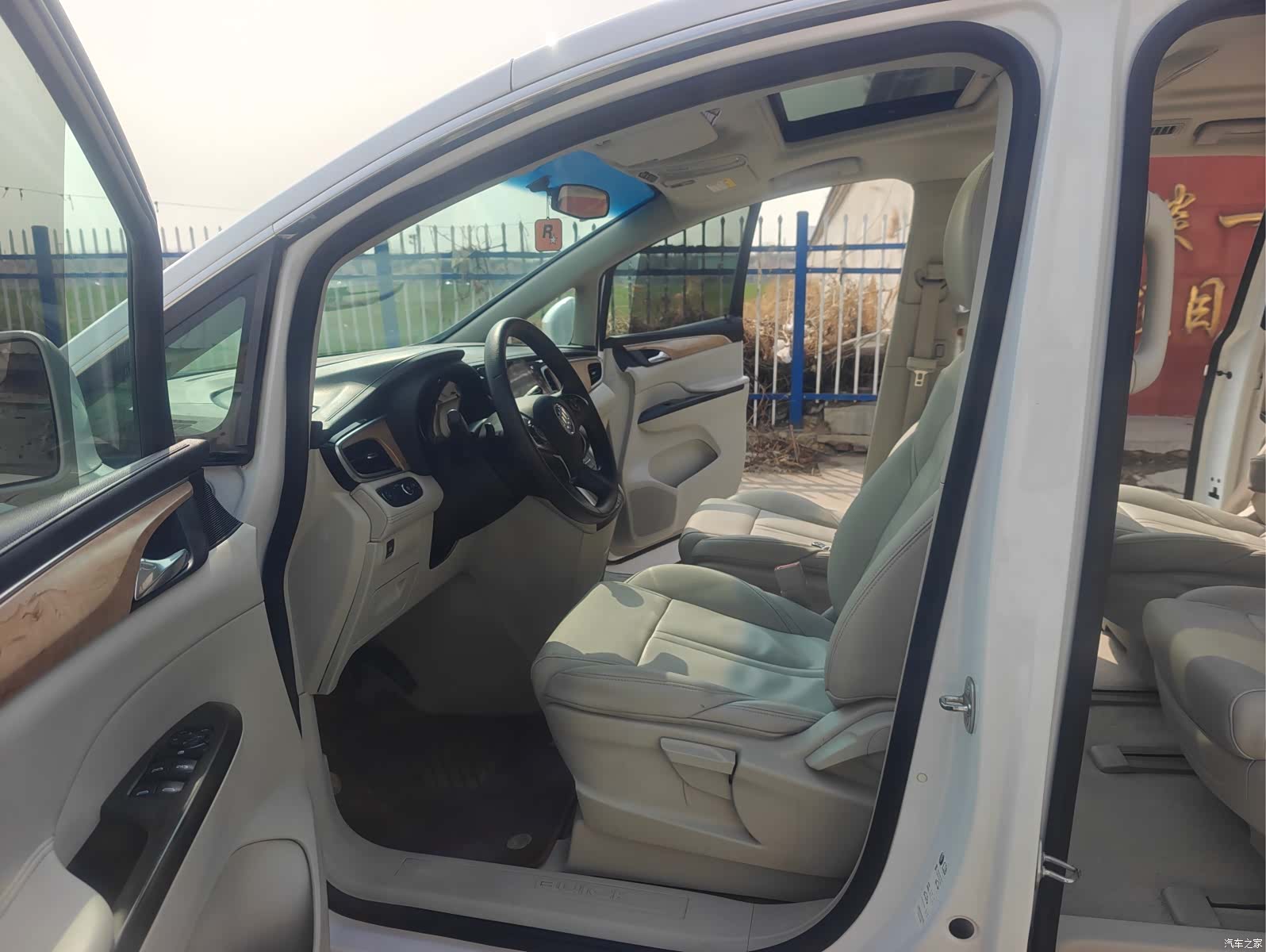 Buick GL8, 2018 17
