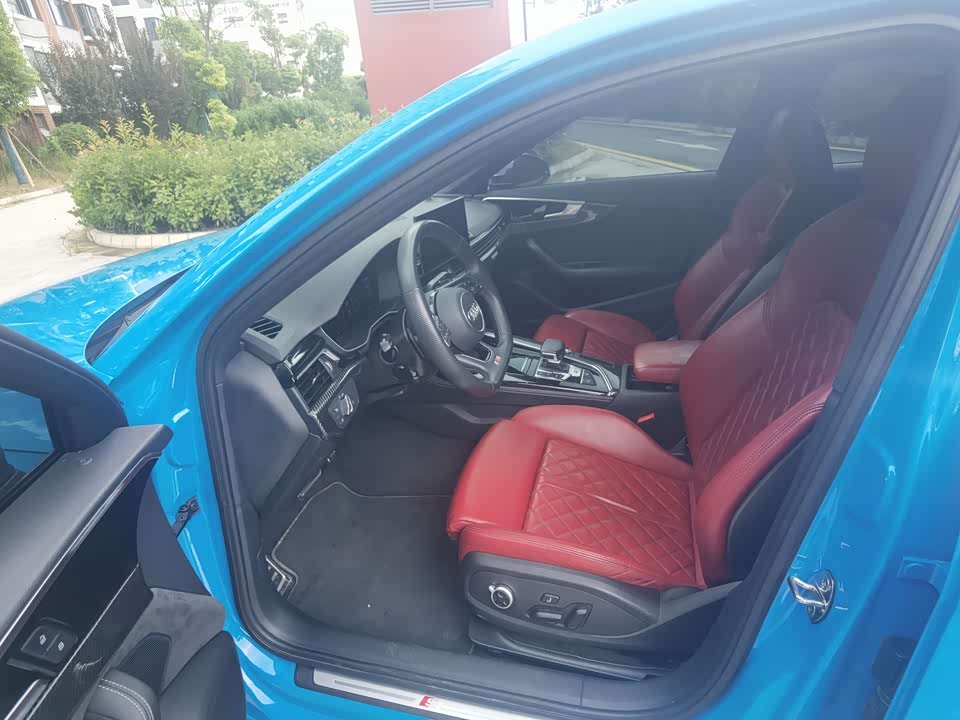 Audi S4 Audi S4