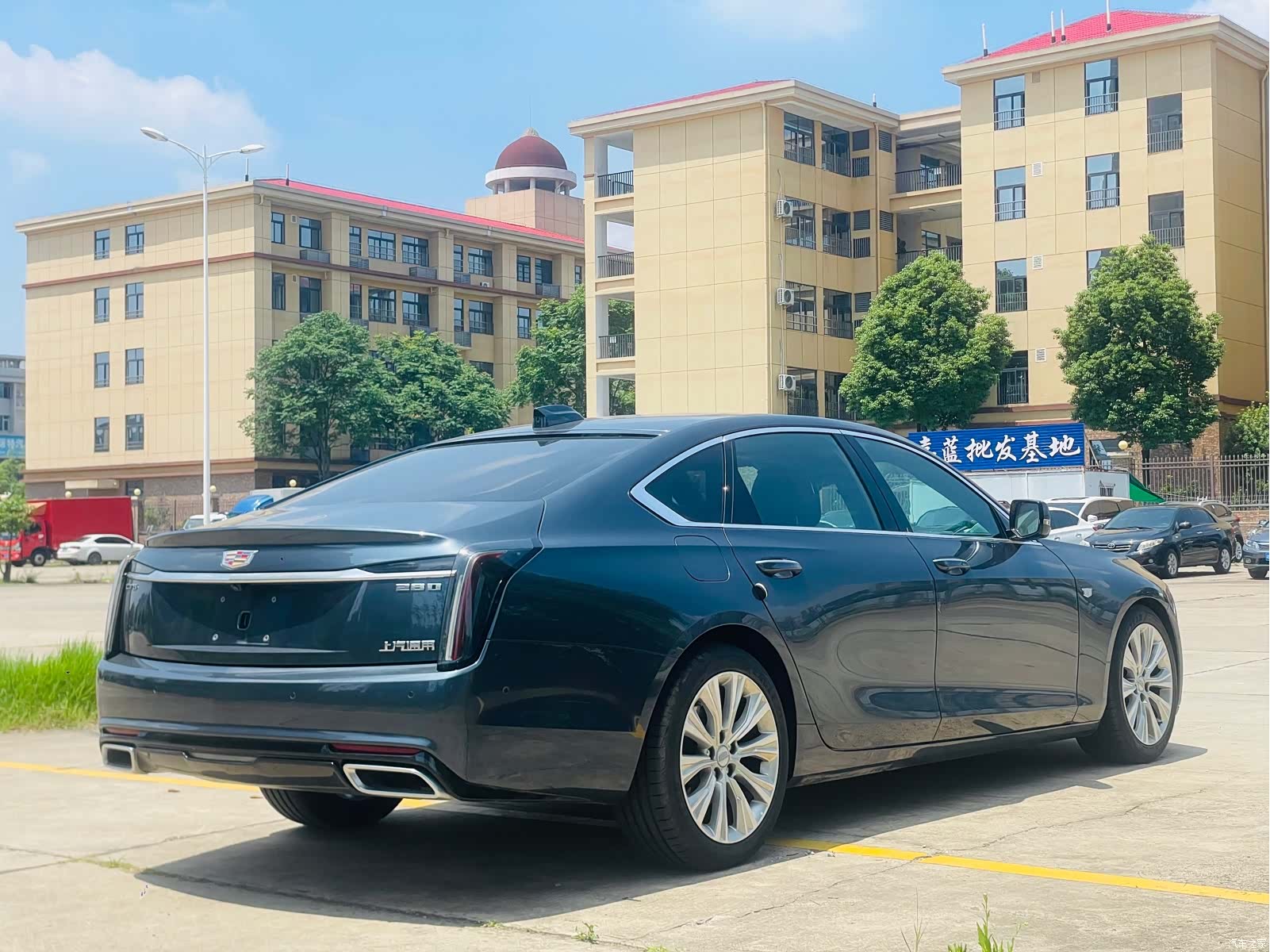 Cadillac CT6, 2023 7