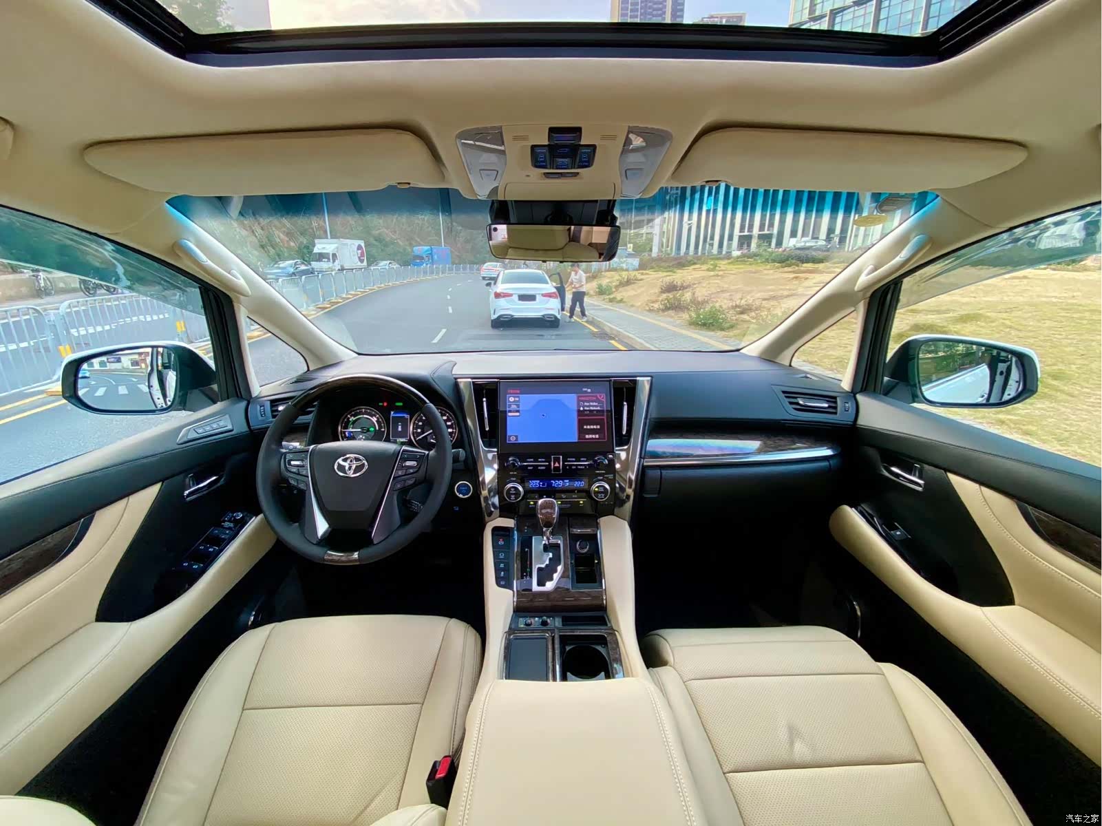 Toyota Vellfire, 2020 7