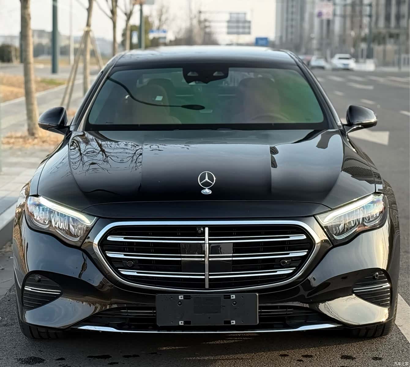 Mercedes-Benz E-Class, 2024 3