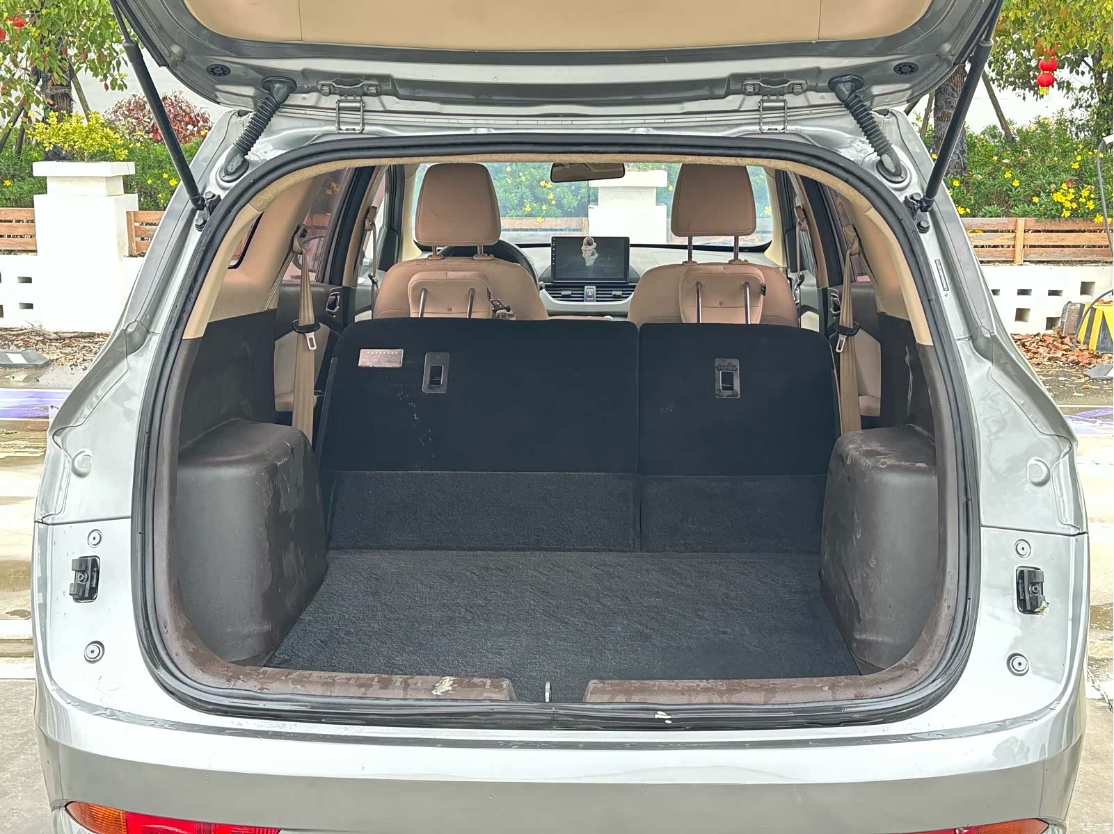 Wuling 310W, 2019 9