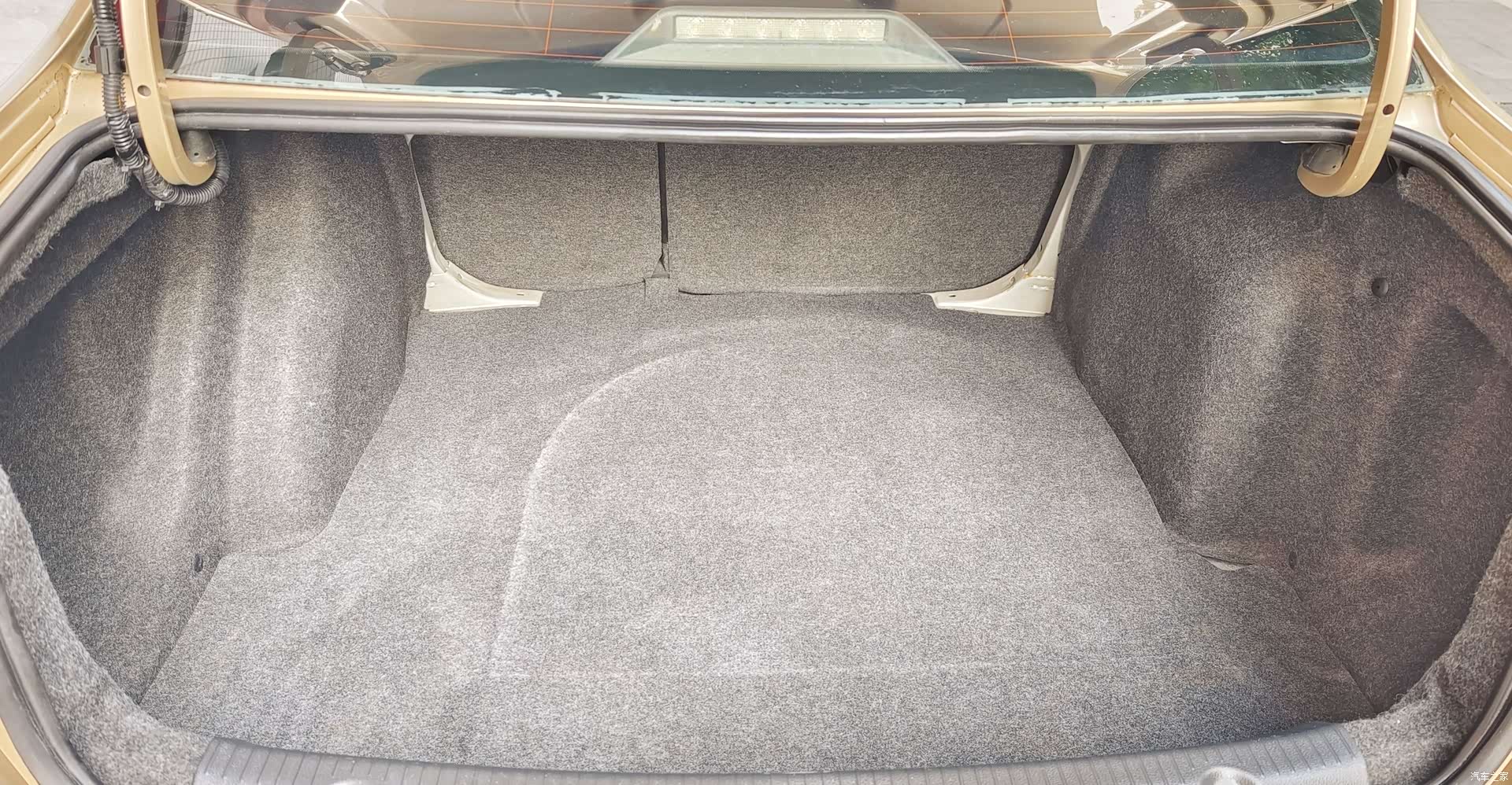Volkswagen Lavida, 2014 13