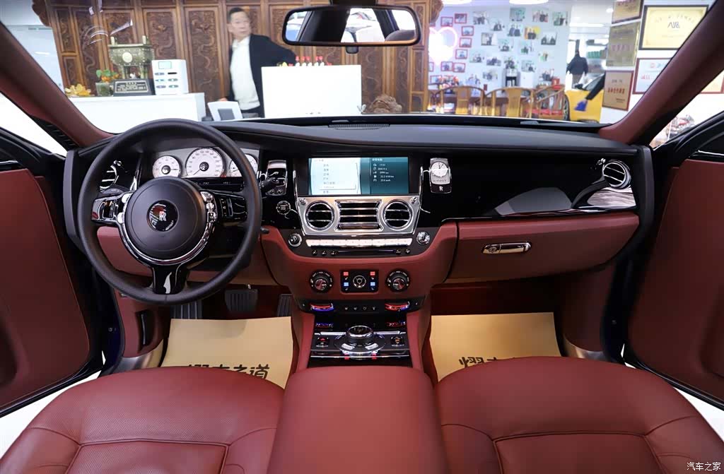 Rolls-Royce Ghost, 2015 17