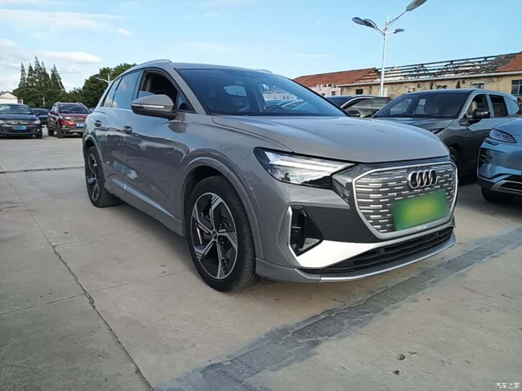 Audi Q4 e-tron, 2023 4