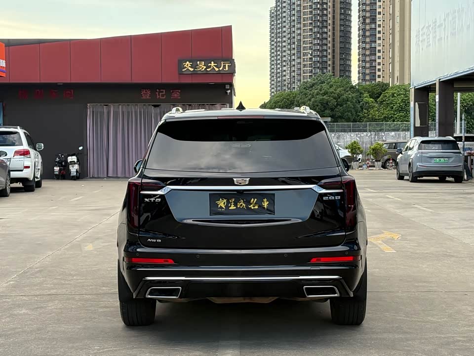 Cadillac XT6