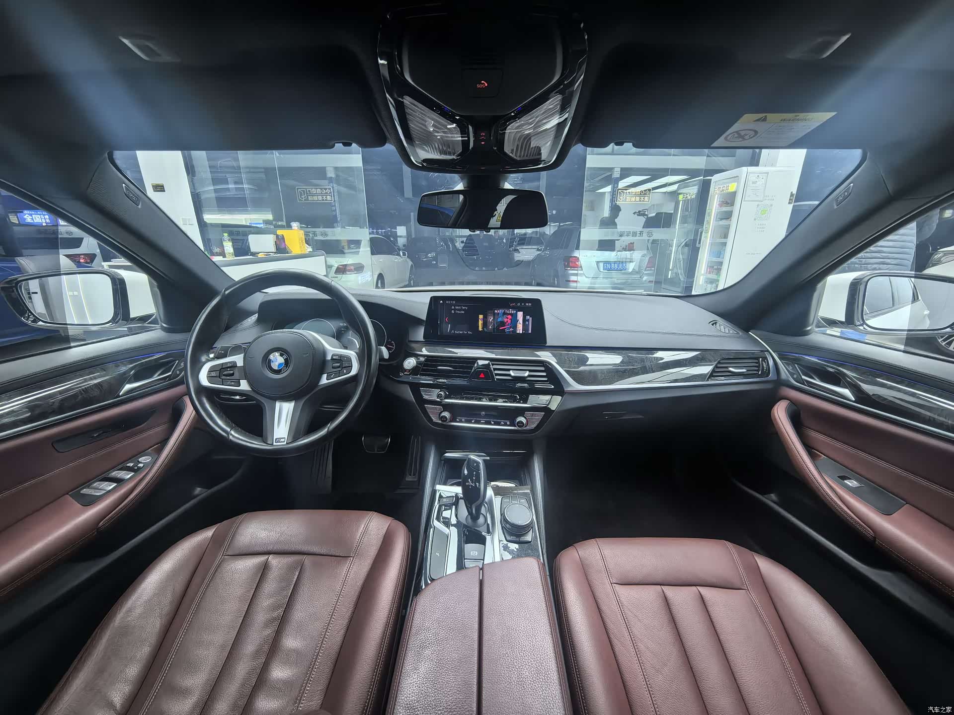 BMW 5 Series, 2018 все фото