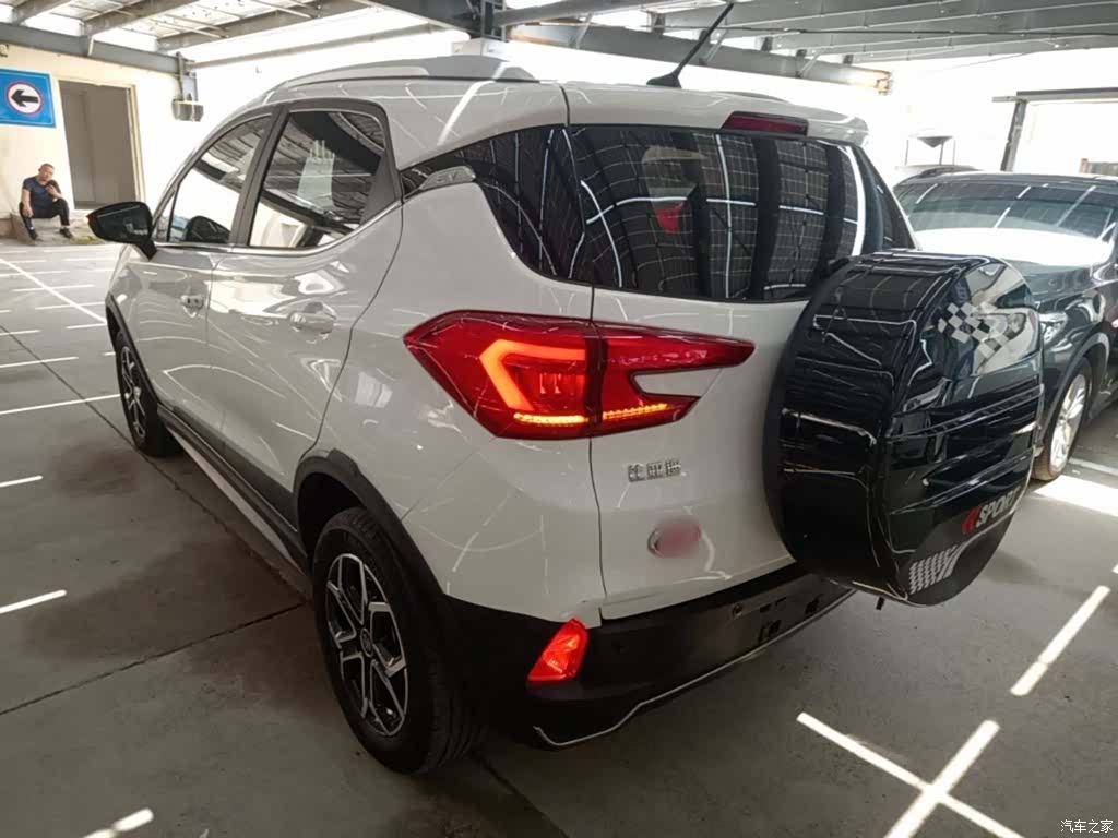 BYD Yuan, 2022 все фото