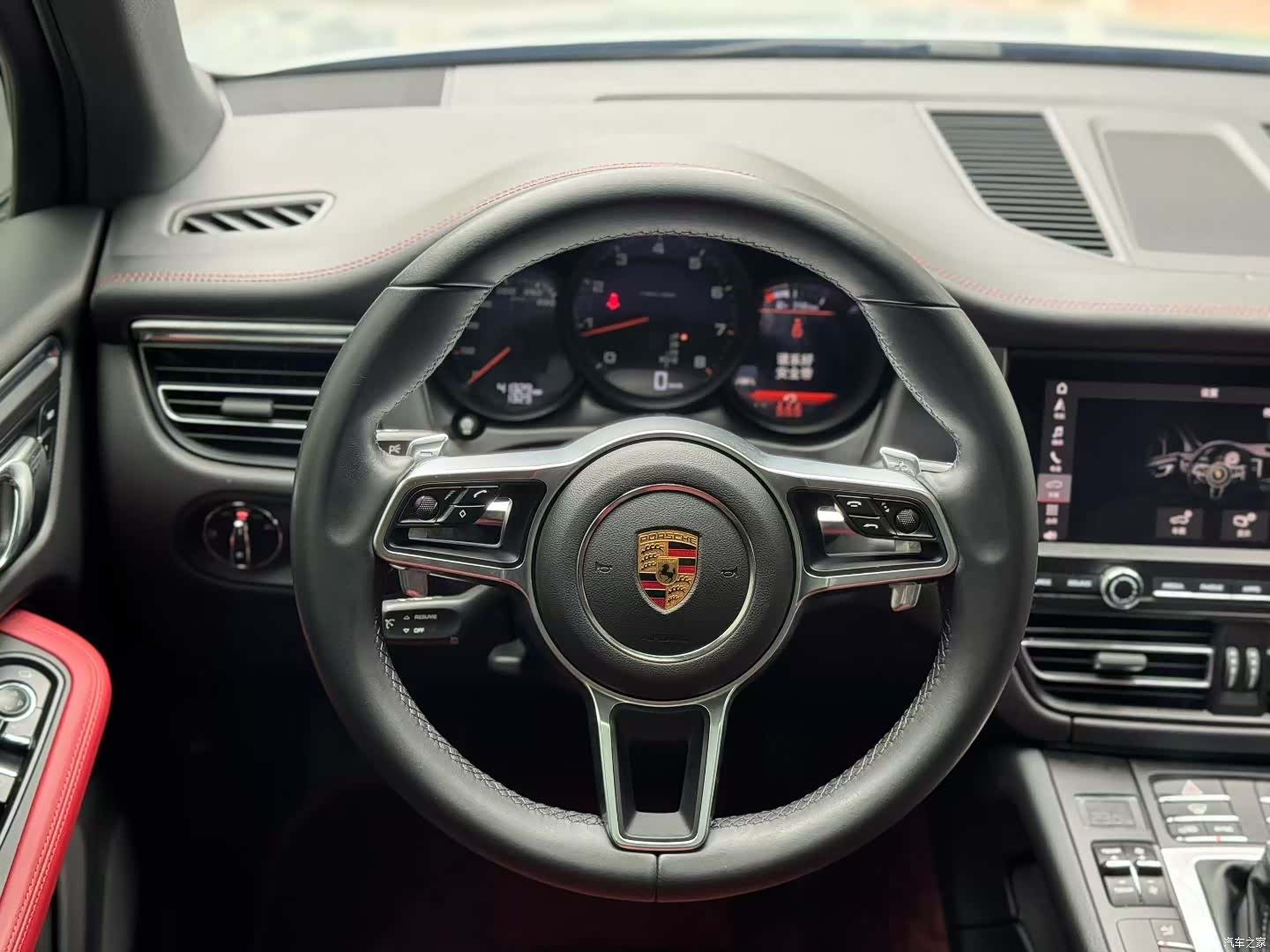 Porsche Macan, 2020 3