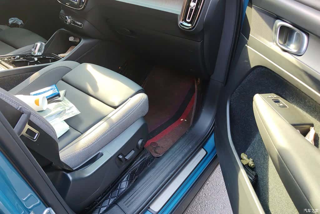 Volvo XC40, 2023 8