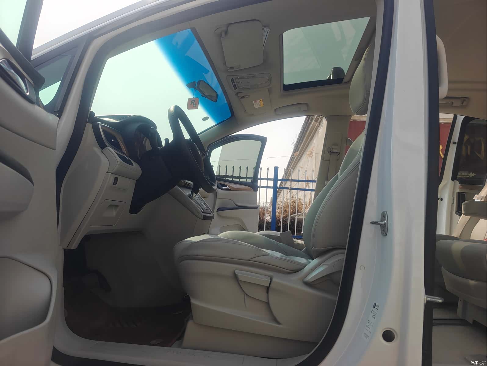 Buick GL8, 2018 16