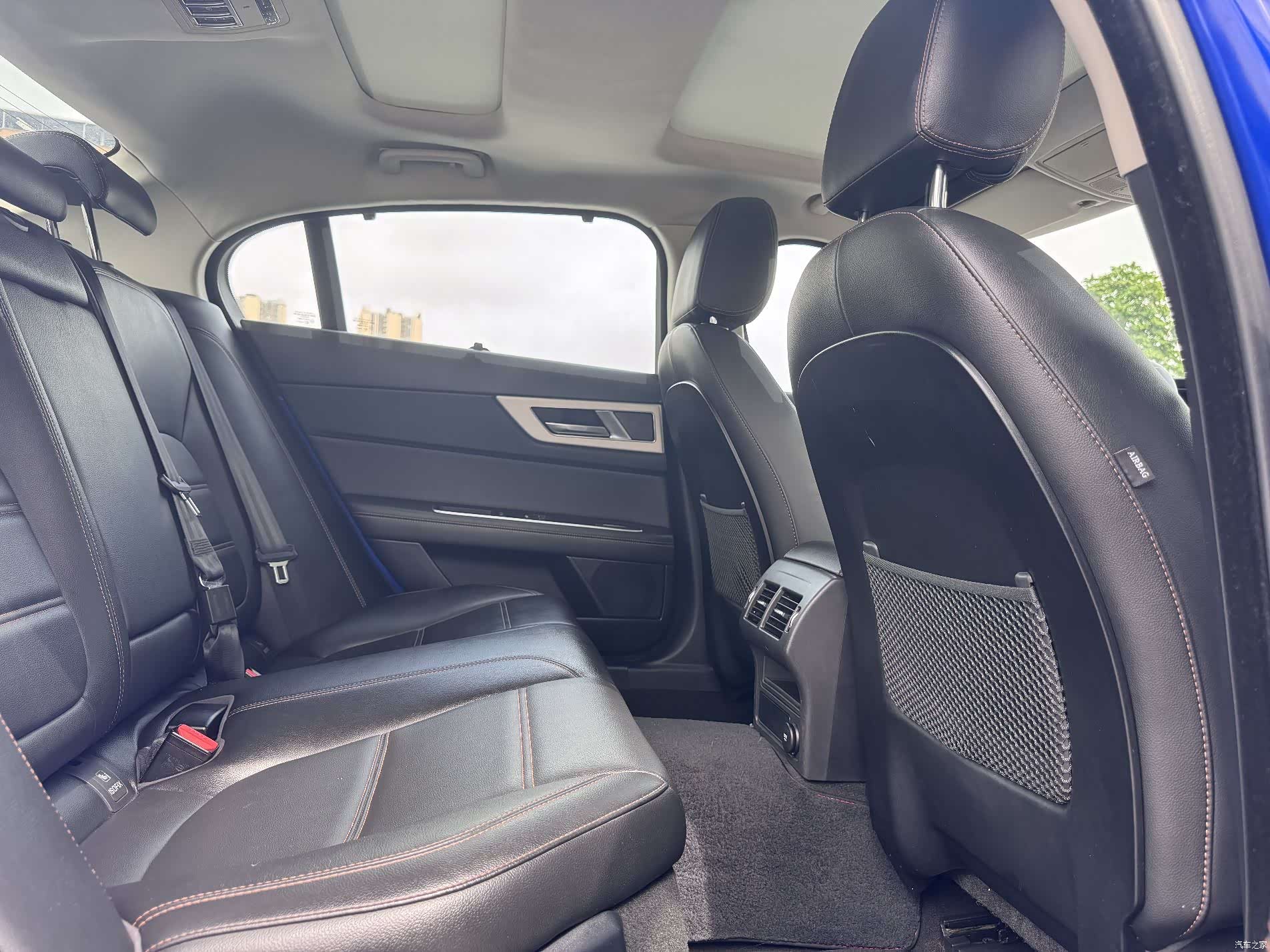 Land Rover XEL, 2018 11