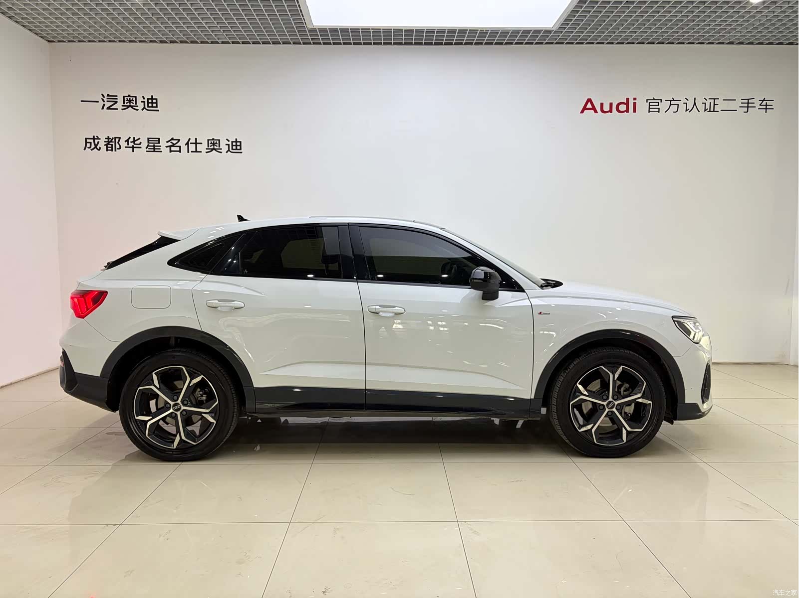 Audi Q3, 2022 3