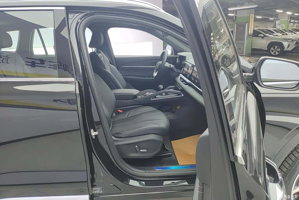 Geely Xingyue L, 2025 8