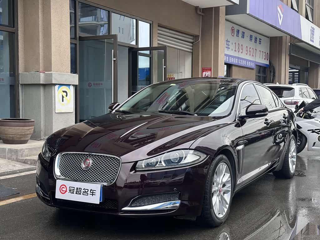Jaguar XF