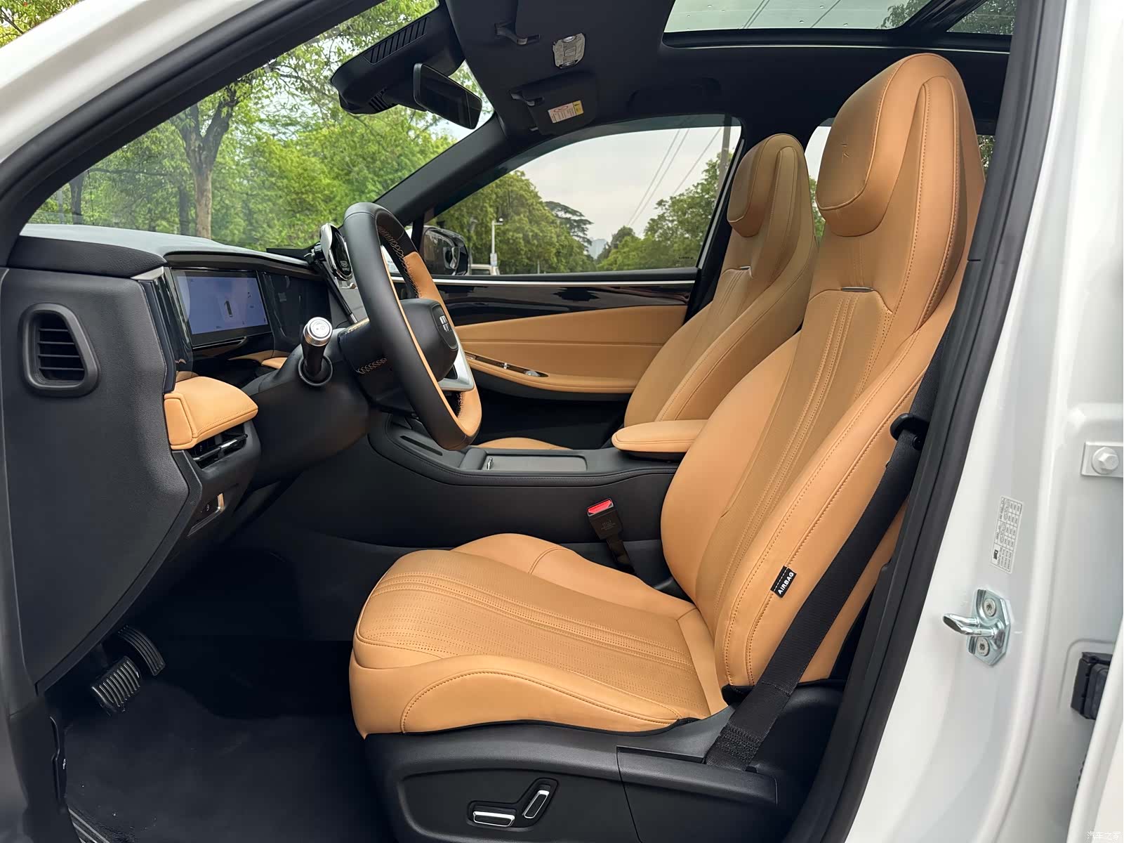 Geely Galaxy L7, 2024 24