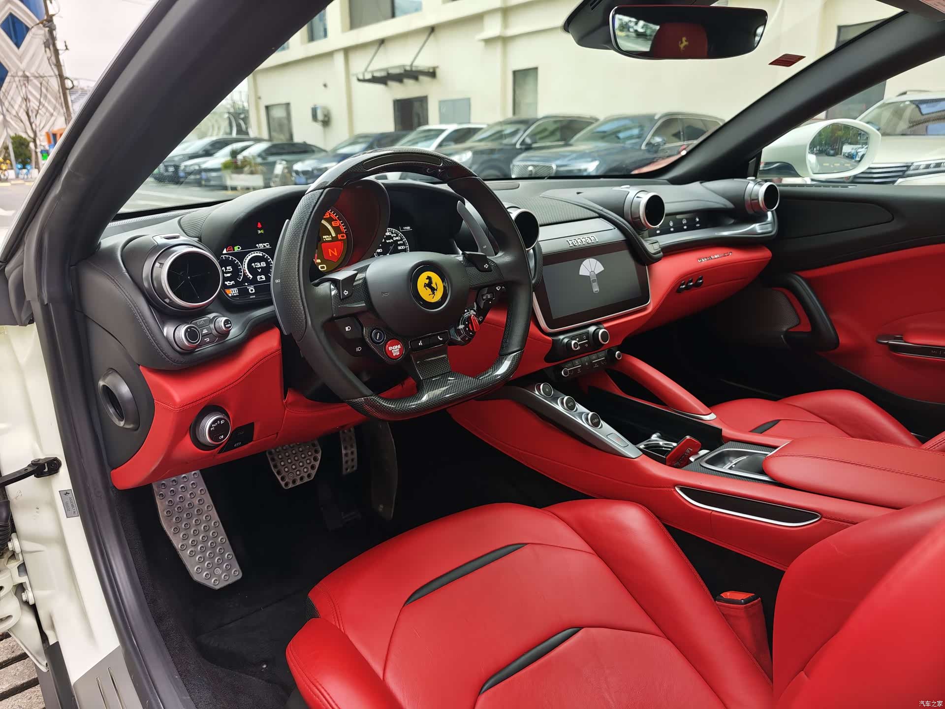 Ferrari GTC4Lus, 2019 9