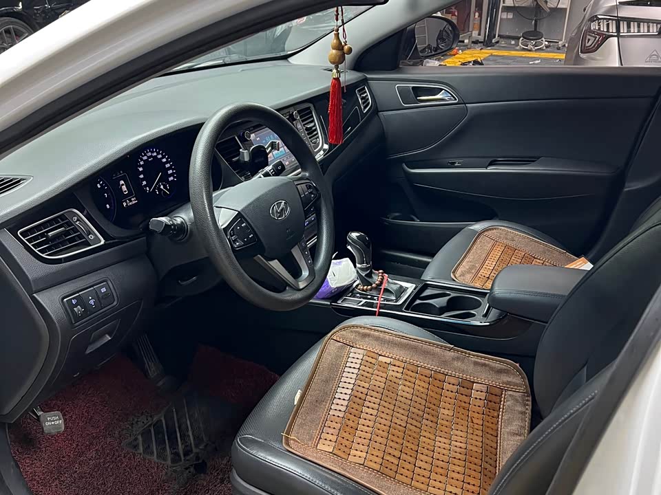 Hyundai Name picture