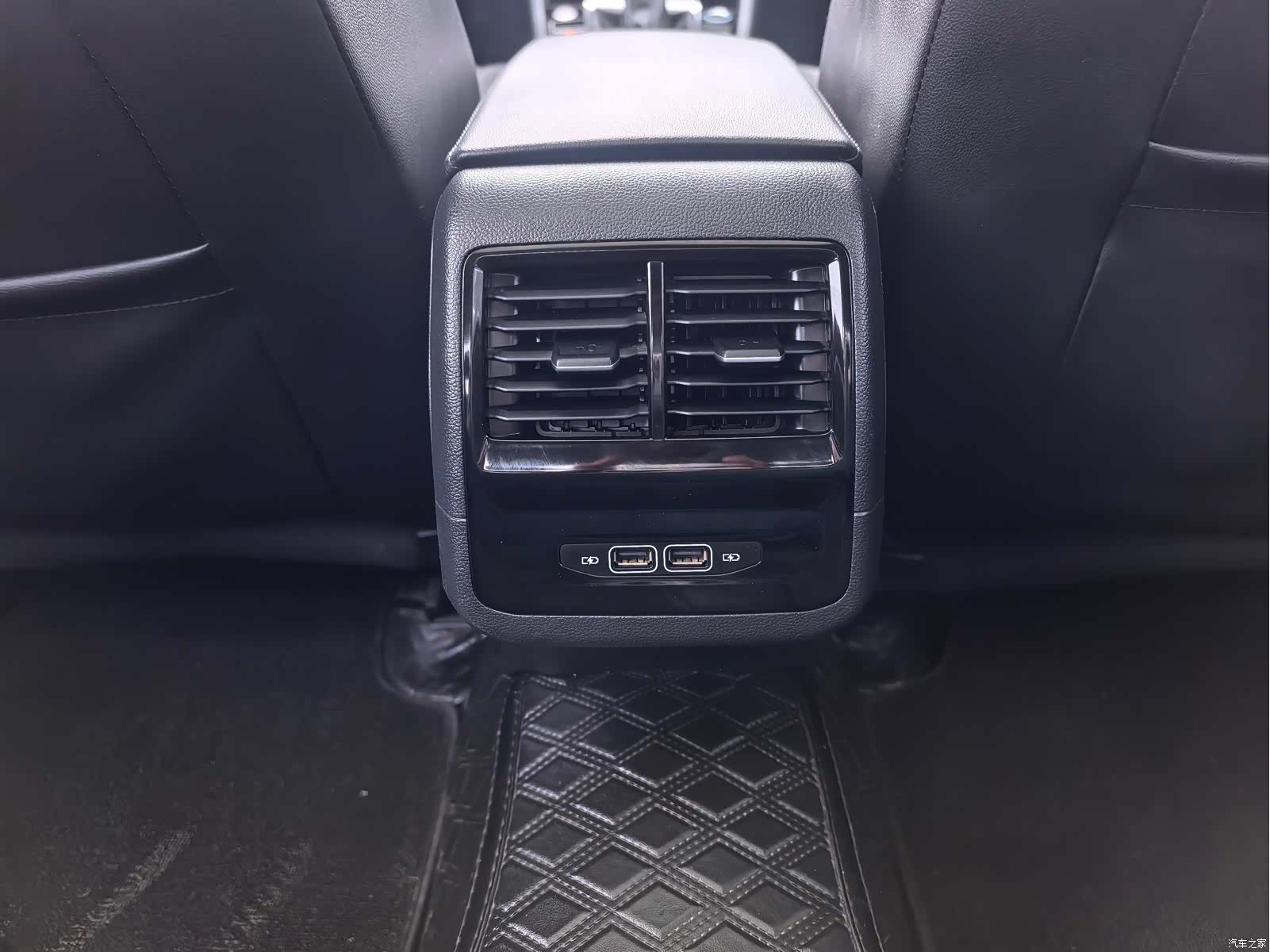 Volkswagen Sagitar, 2022 12