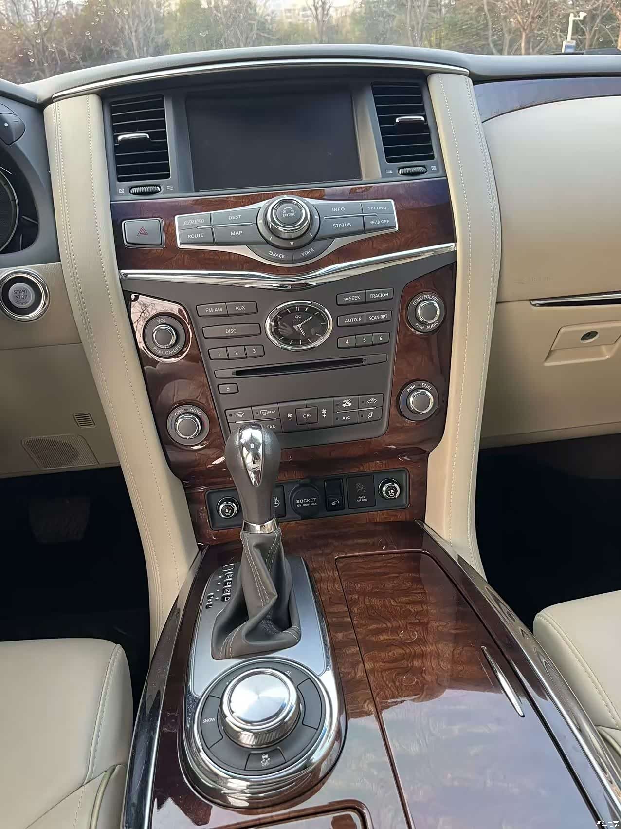 Infiniti QX80, 2018 11