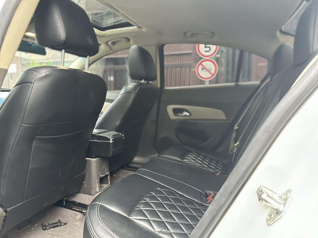 Chevrolet SE, 2016 10