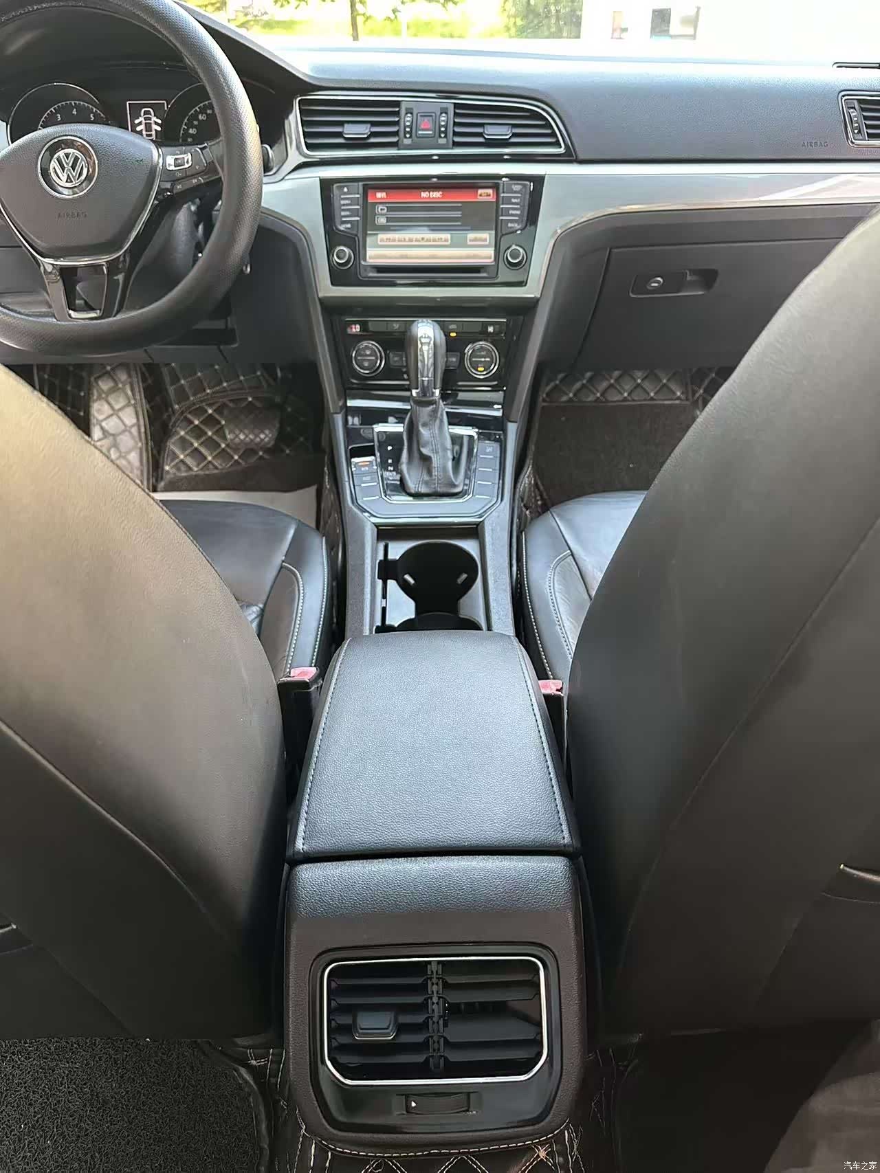 Volkswagen Lamando, 2015 15