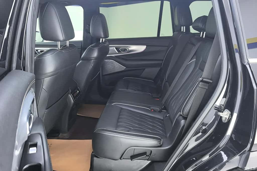 Trumpchi GS8, 2022 11