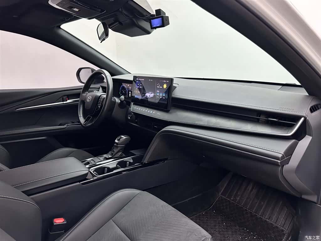 Toyota Camry, 2024 11