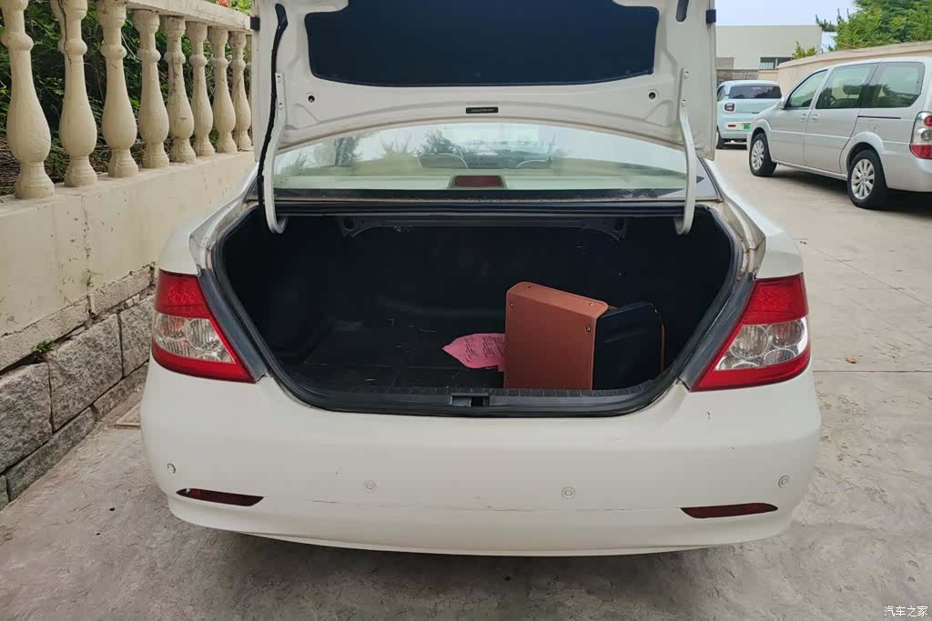 BYD F3, 2014 4
