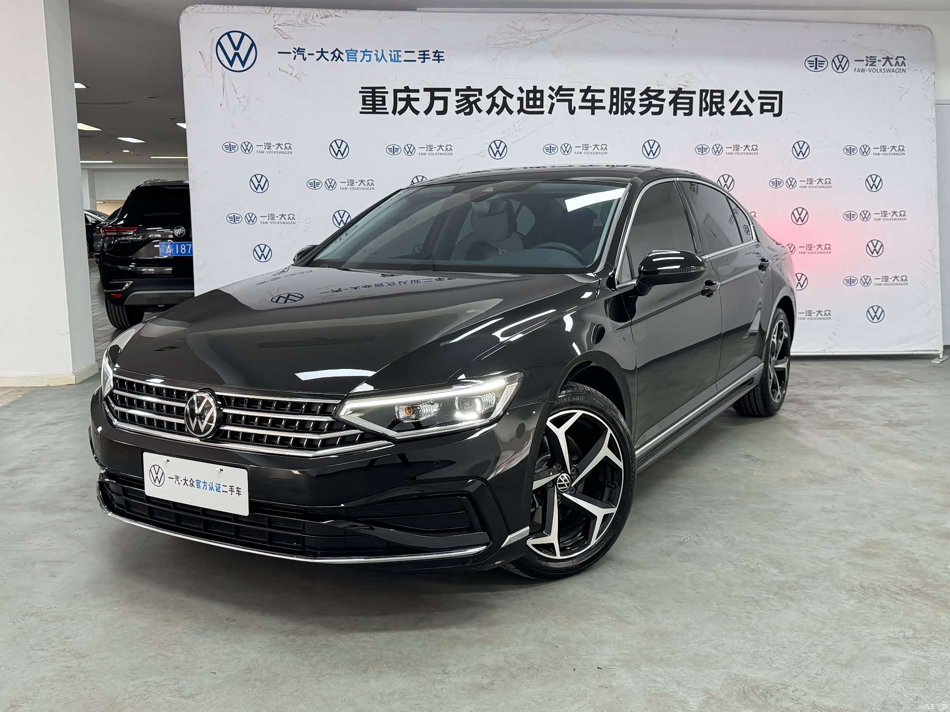 Volkswagen Magotan, 2026 1