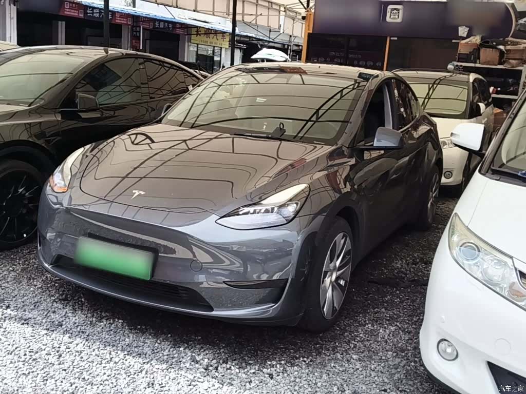 Tesla Model Y, 2022 2