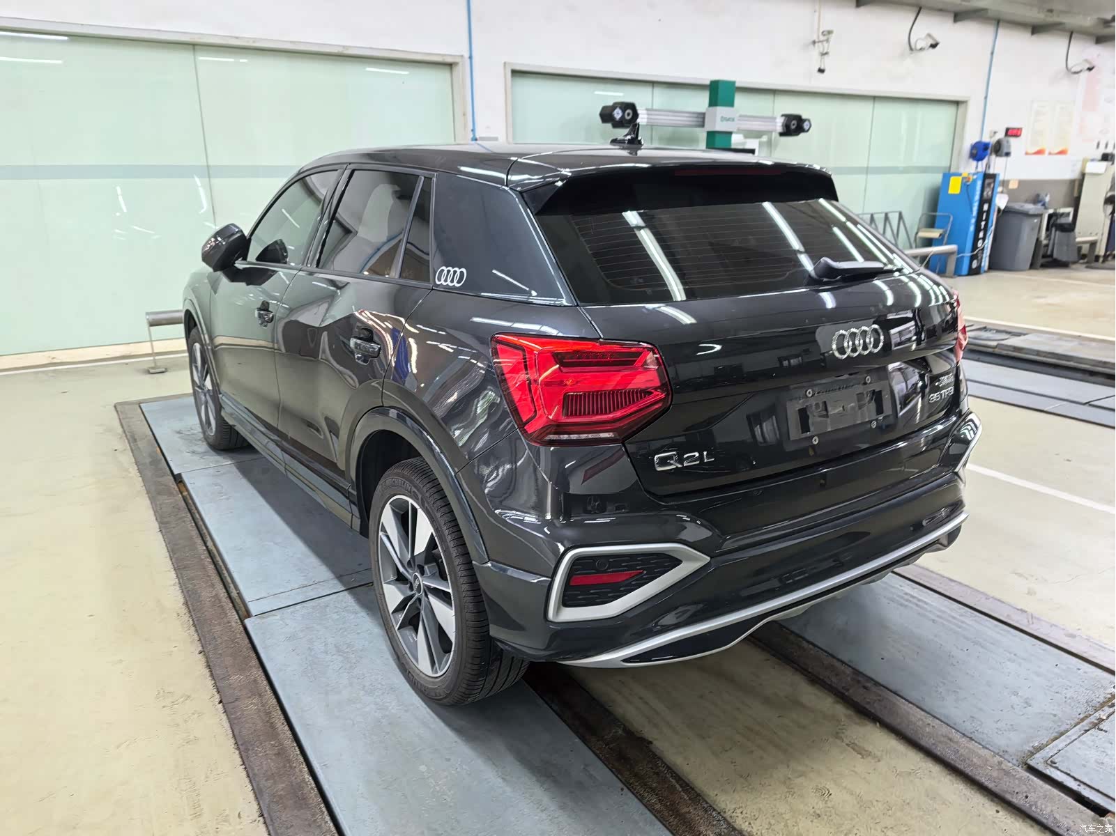Audi Q2L, 2021 7