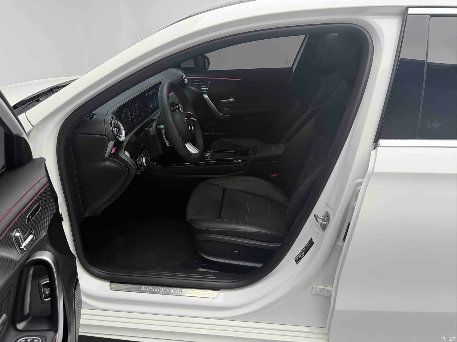 Mercedes-Benz A-Class, 2024 3