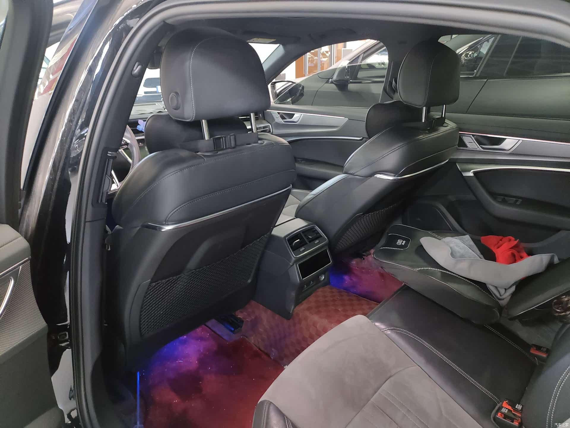 Audi A6L, 2023 все фото