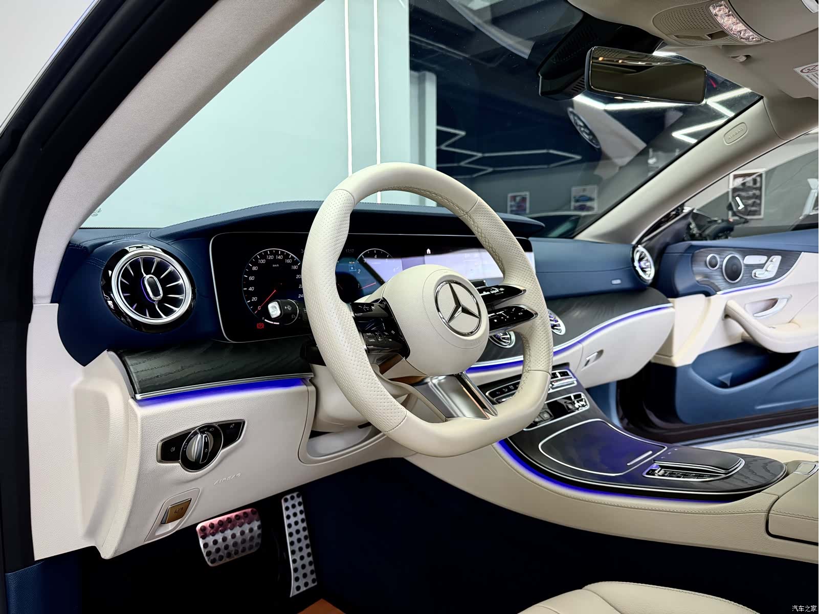 Mercedes-Benz E-Class, 2023 15
