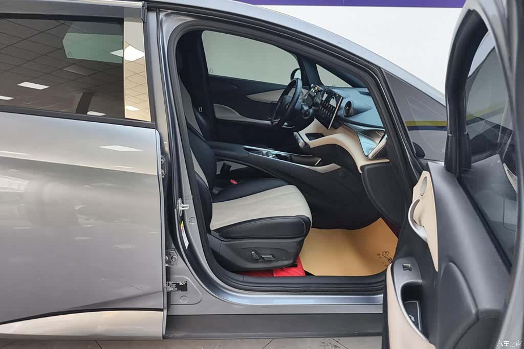 BYD Dolphin, 2023 8