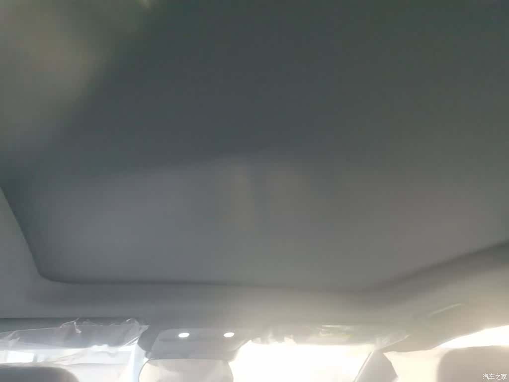 Wuling Starlight, 2025 18