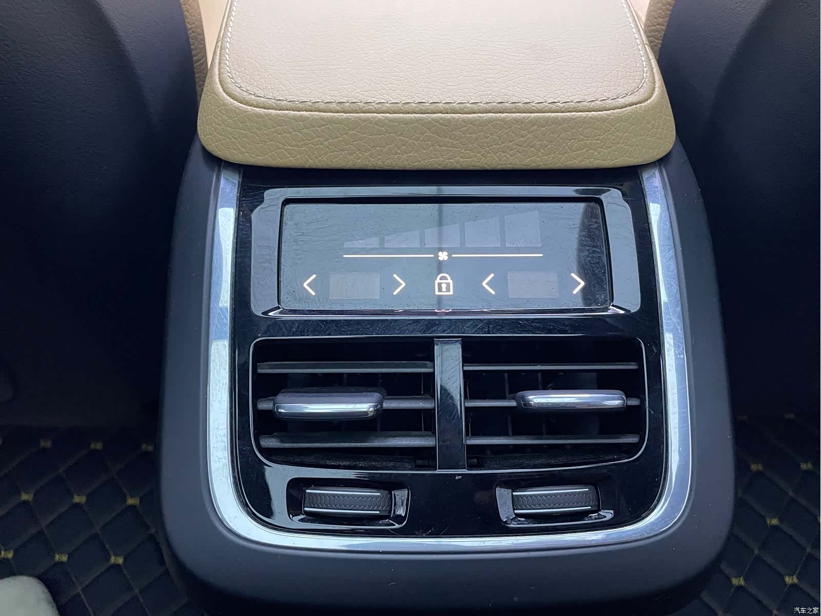 Volvo XC90, 2018 17