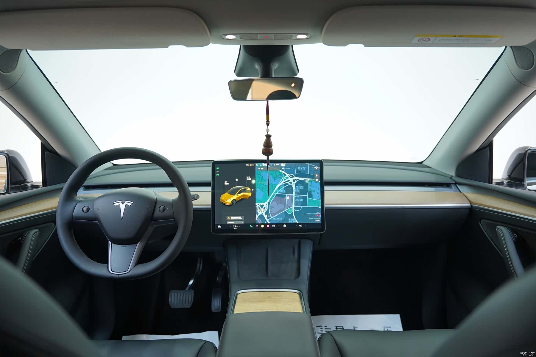 Tesla Model Y, 2021 12