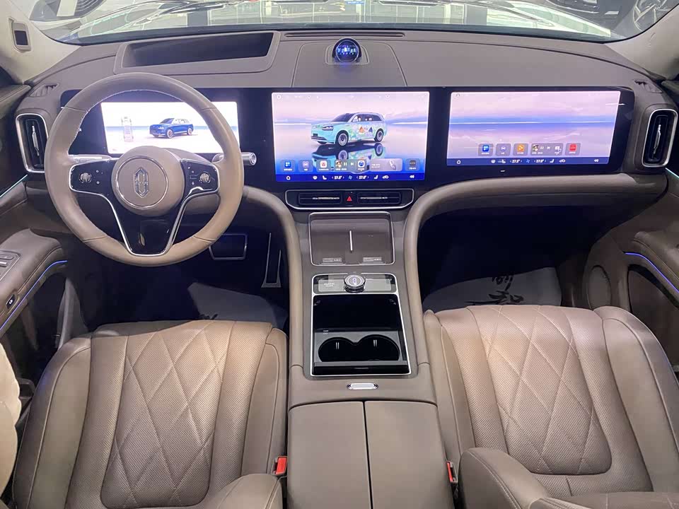 AITO Ask the world M9