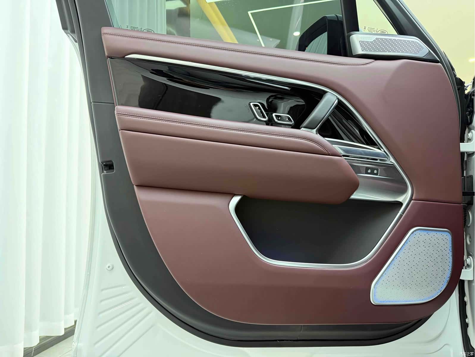 Land Rover Range Rover, 2025 3