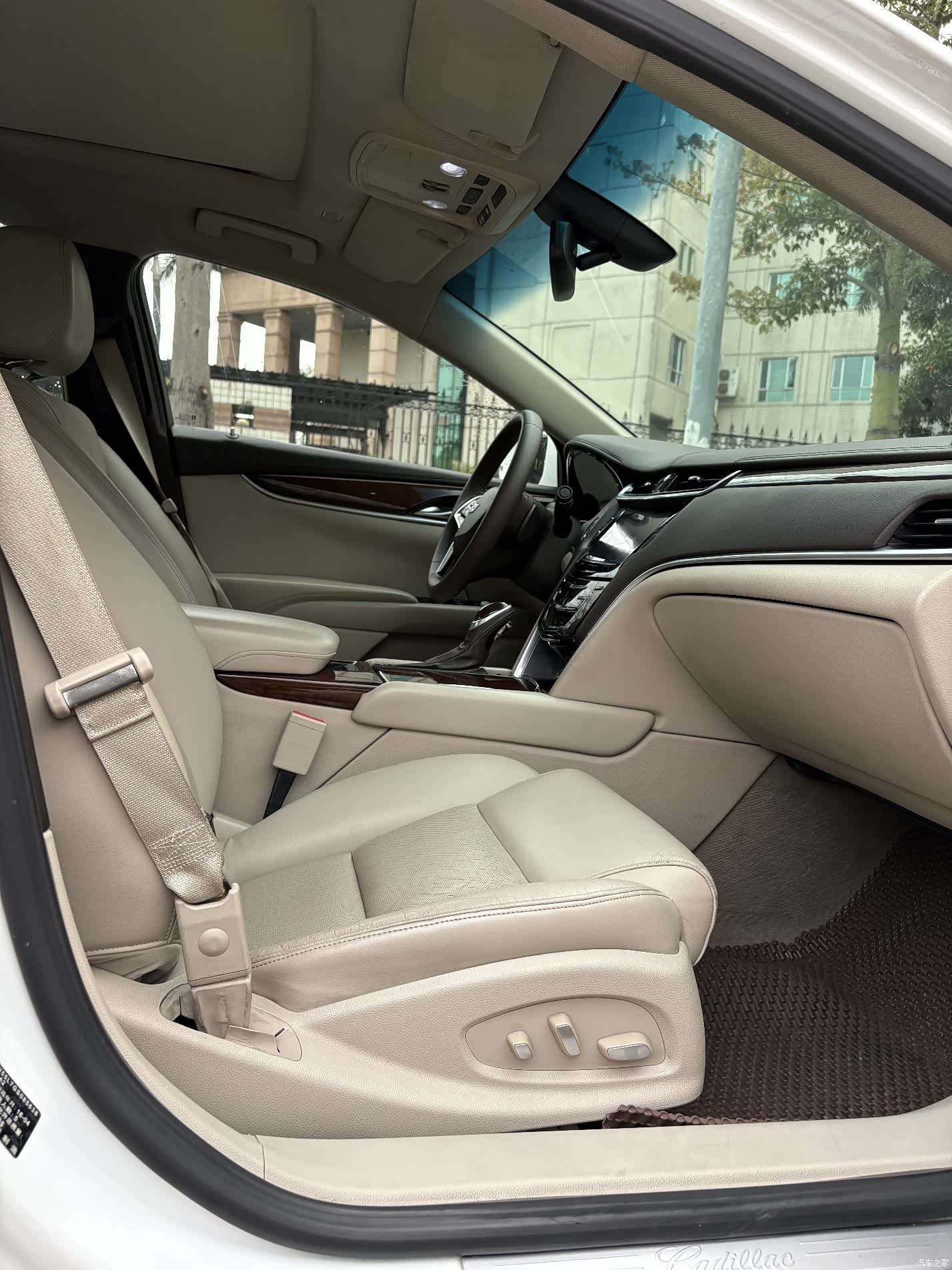 Cadillac XTS, 2016 9